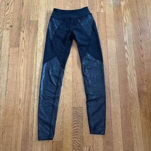 Beyond Yoga Black and Silver Leggings